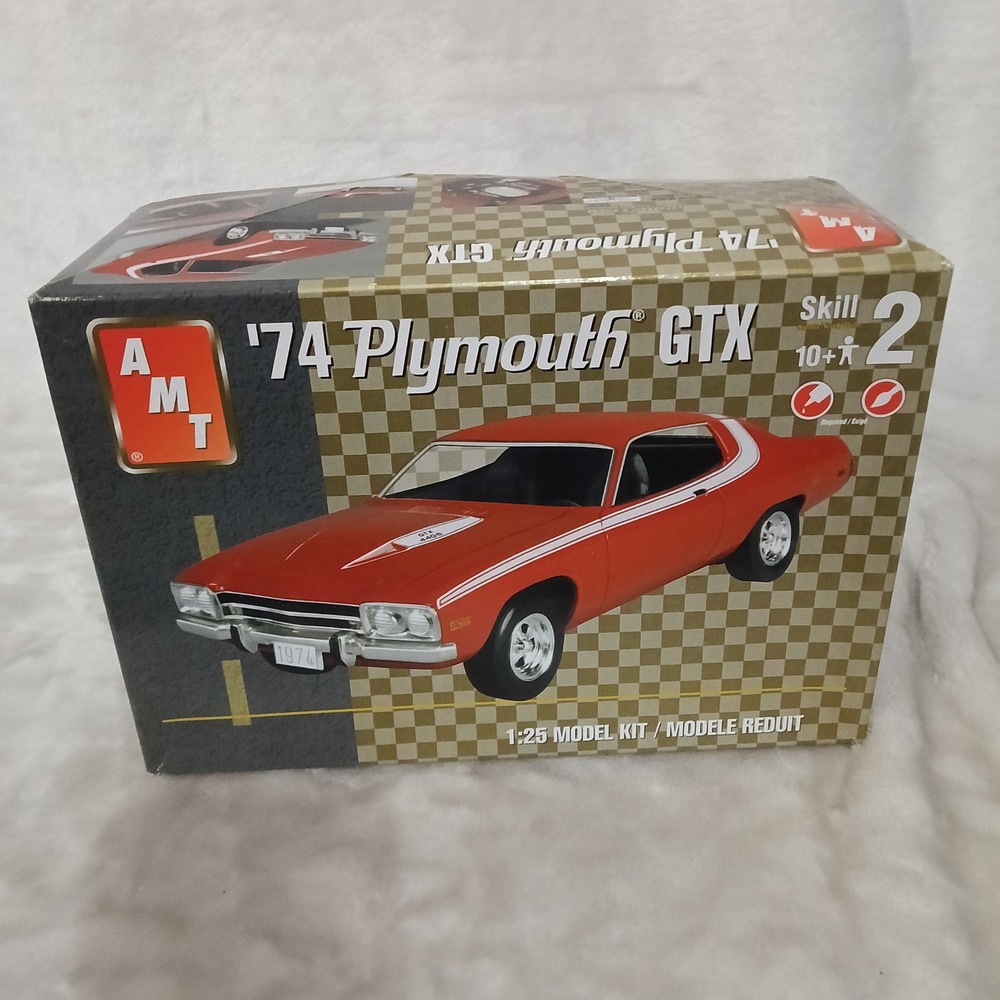 AMT 1974 Plymouth GTX 1:25 Scale Model Kit 38514 Red Muscle Car Skill 2